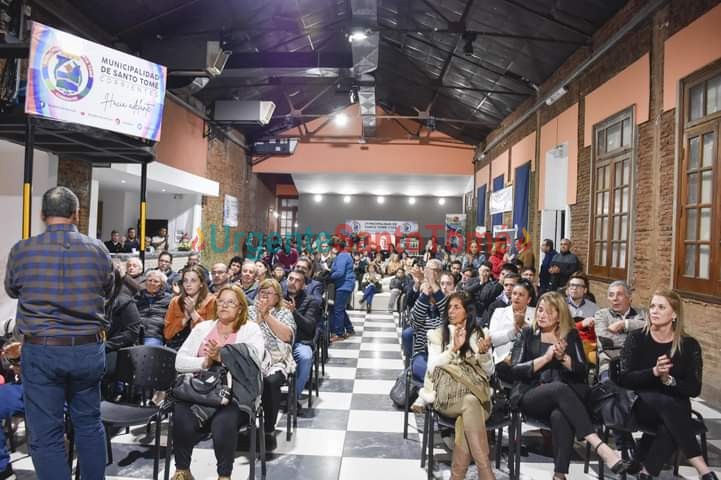 Miles de Santotomeños pasaron por la Feria del libro, que cerró el pasado Domingo