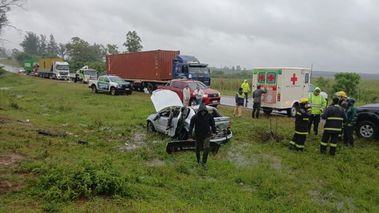 Exclusivo: Tras un despiste de un vehículo, un bebe fallecido y heridos en Desiderio Sosa