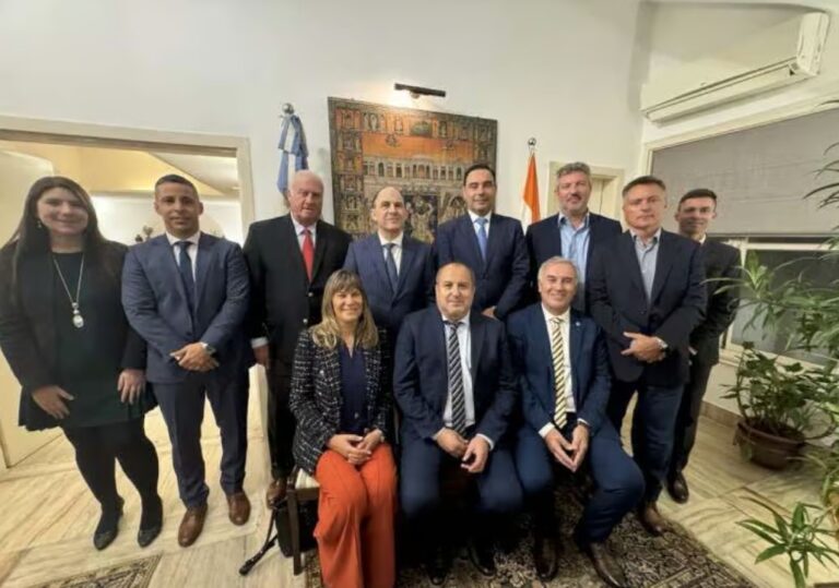 Valdés inició su gira por la India con una nutrida agenda