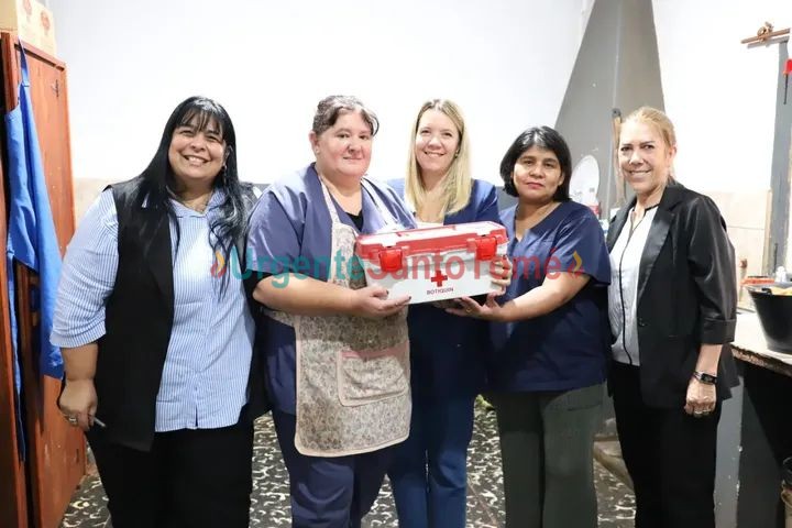 Virasoro: El Municipio entregó botiquines de primer auxilio a distintas instituciones