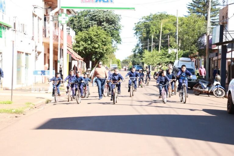 En Virasoro se concretó una Bicicleteada por la Educación Vial