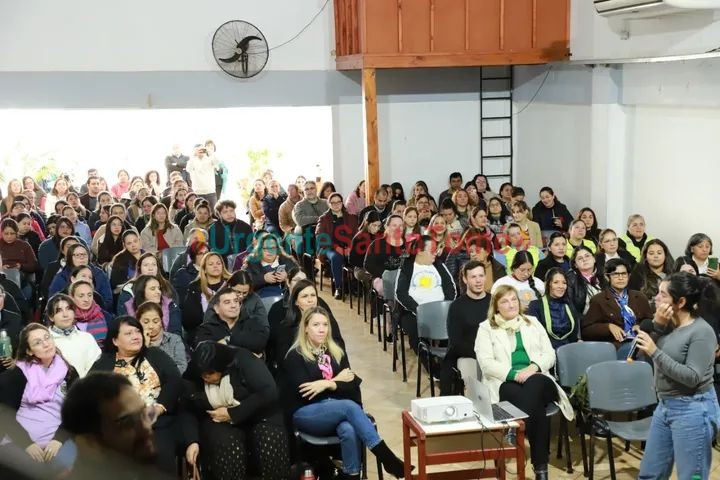 Virasoro: Más de cien personas participaron del taller “Primer contacto con la Lengua de Señas Argentina y la cultura sorda” en la Casa del Bicentenario