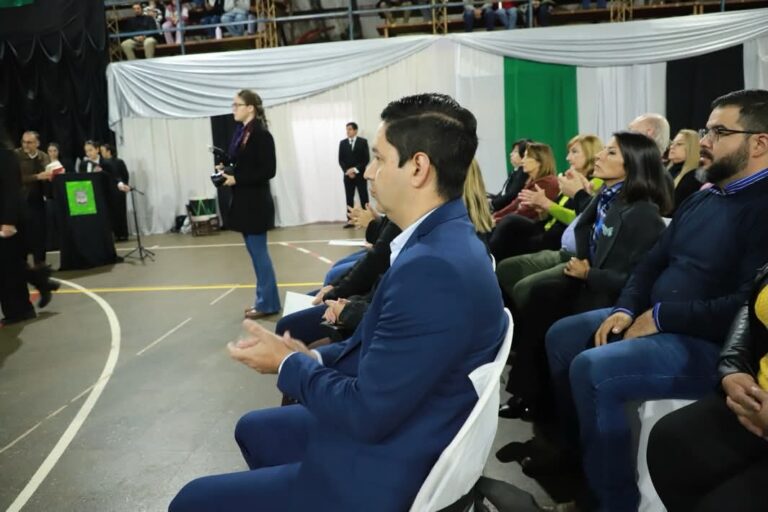 De La Cruz participó de los 60 años de la Escuela José Luis Navajas en Virasoro