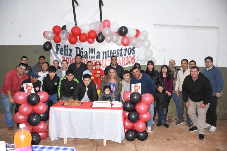 Reconocimiento y gratitud a los Bomberos Voluntarios de Santo Tomé en su día.
