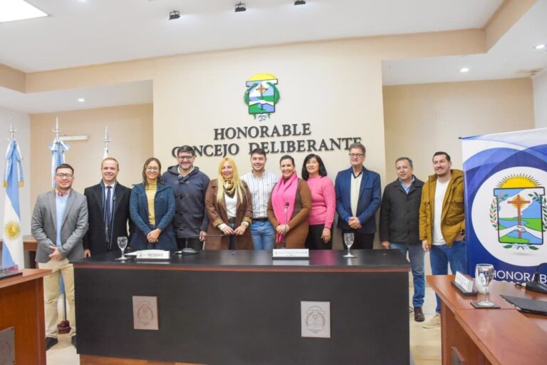 Sesión en Santo Tomé: la Binacional define fecha del Torneo de Pesca y analiza tiendas libres de impuestos