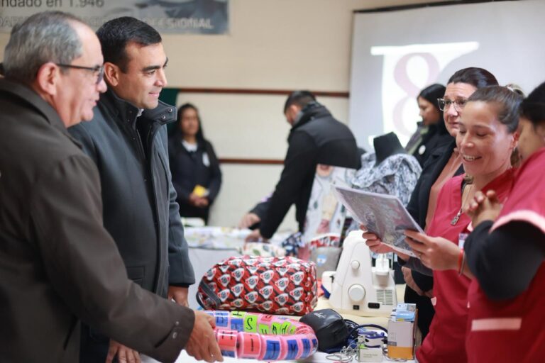 Santo Tomé consolida su perfil educativo con la Expo Carreras y nuevos convenios universitarios