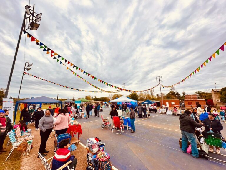 Santo Tomé: La Feria de Oportunidades volvió a reunir a familias y emprendedores en el playón del CIC 1