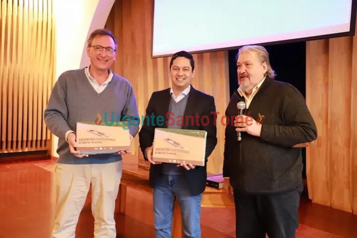 En Virasoro presentaron el libro " Argentina sustentable, el norte grande"