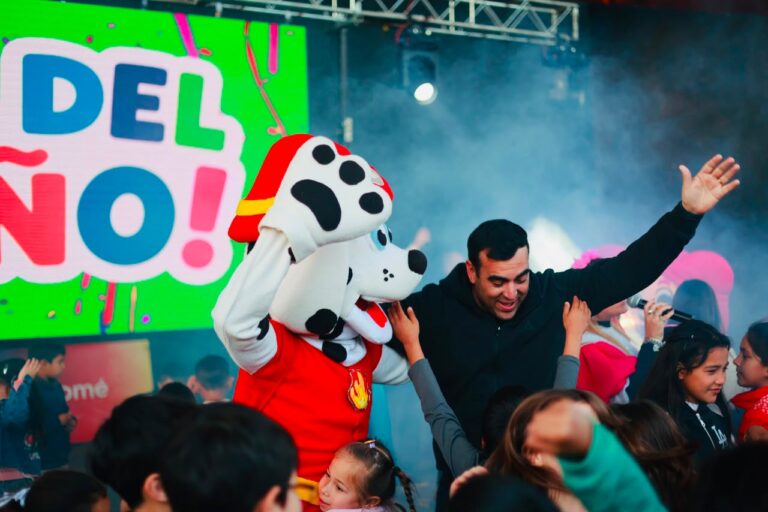 Una plaza Colón colmada de sonrisas: Santo Tomé celebró a lo grande el Día del Niño