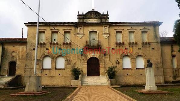 Denunciaron actos de vándalismo en la Escuela Normal de Santo Tomé. Intentaron quemar un  aula y hubo destrozos