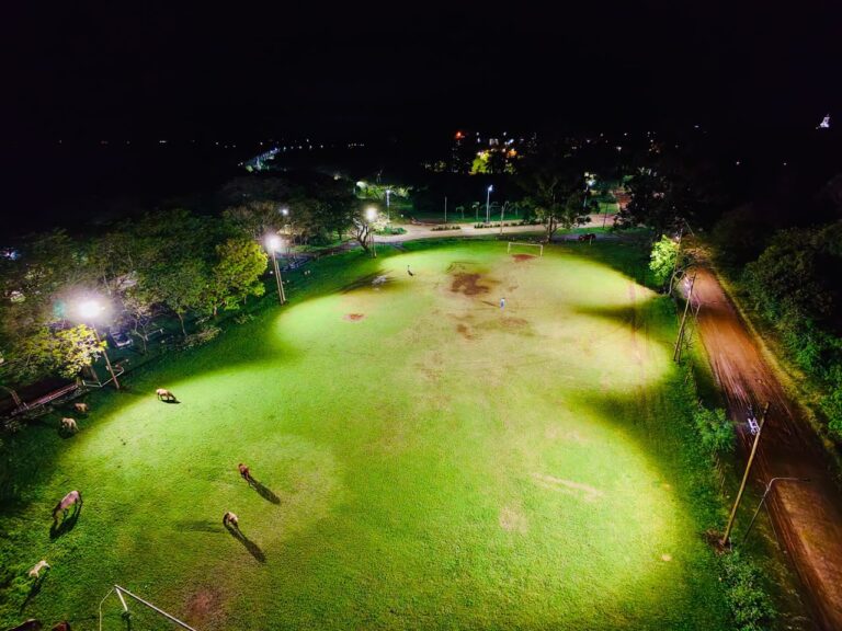 Santo Tomé: Más iluminación para el campo deportivo de Puesto Vanguardia