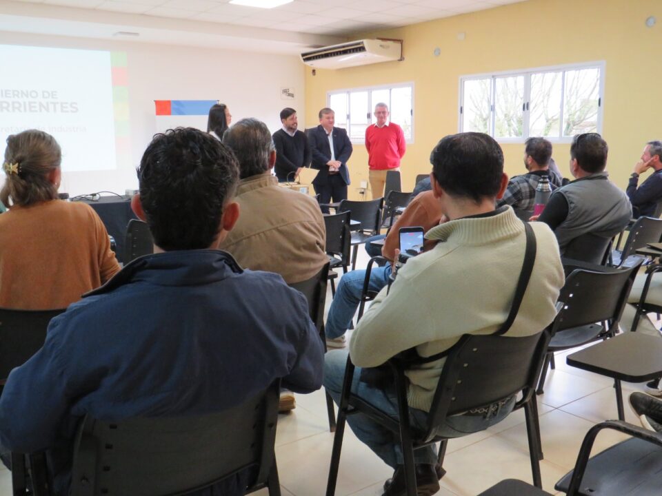 Éxito rotundo en la jornada de arquitectura sustentable en Santo Tomé: los asistentes destacaron que la construcción con madera “es el futuro”