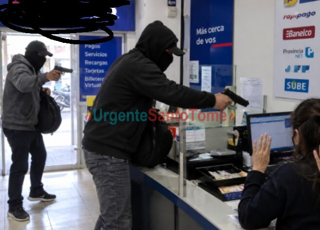 Alerta: Robaron una agencia de pagos a metros de la policía de Santo Tomé. Se habrían llevado 5 millones