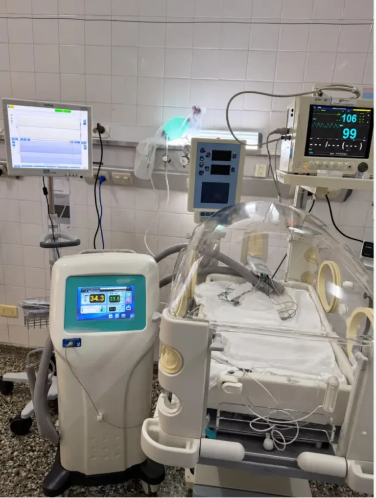 Suman equipamiento de última generación para el tratamiento de recién nacidos Suman equipamiento de última generación para el tratamiento de recién nacidos
