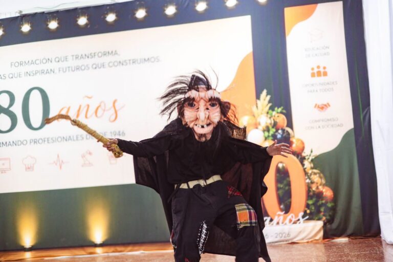Santo Tomé: El Municipio acompañó la tradicional fiesta del Karaí Octubre del CFP Rector Vicente Fidel López Santo Tomé: El Municipio acompañó la tradicional fiesta del Karaí Octubre del CFP Rector Vicente Fidel López