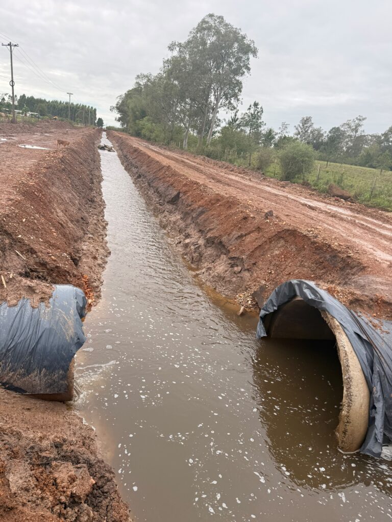 SANTO TOMÉ: CON OBRAS HÍDRICAS Y TAREAS PREVENTIVAS, EL MUNICIPIO REFUERZA LA RESPUESTA ANTE LAS INTENSAS LLUVIAS SANTO TOMÉ: CON OBRAS HÍDRICAS Y TAREAS PREVENTIVAS, EL MUNICIPIO REFUERZA LA RESPUESTA ANTE LAS INTENSAS LLUVIAS