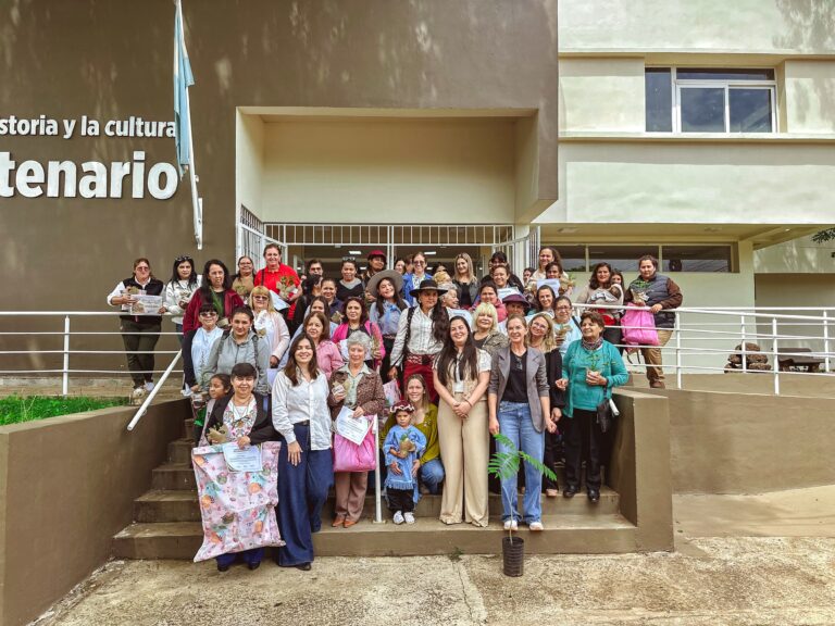 Santo Tomé celebró el Día Internacional de las Mujeres Rurales con un emotivo reconocimiento Santo Tomé celebró el Día Internacional de las Mujeres Rurales con un emotivo reconocimiento